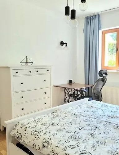 Family Friendly Apartment *