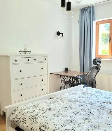 Family Friendly Apartment *